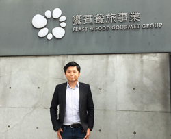 I-Hang Chen, the general manager of Feastogether shared electronic operations of restaurant industry and manufacturing management experiences.