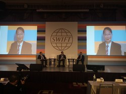 Frank Lin, general manager of Ares, shared the trend of Fintech developments in Taiwan.