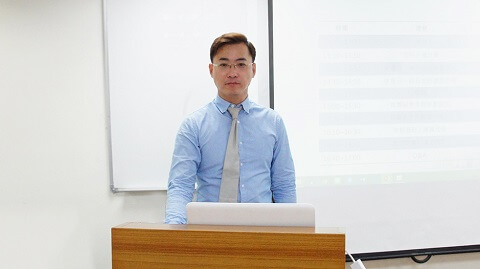 資通電腦顧問郭政憲說明此次 HCP 新增功能並列舉相關案例。