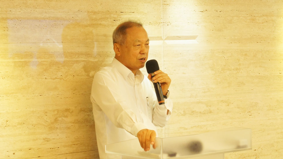 資通電腦董事長余宏揚呼籲同仁勿加班,並照顧自身健康