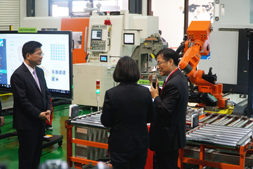 總統蔡英文參訪 智慧製造試營運場域